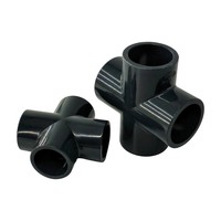 DIN estándar de alta calidad 1/2 pulgadas UPVC 4 vías accesorios de PVC Junta cruzada instalación de tuberías 4 vías T Dn15 técnicas de fundición
