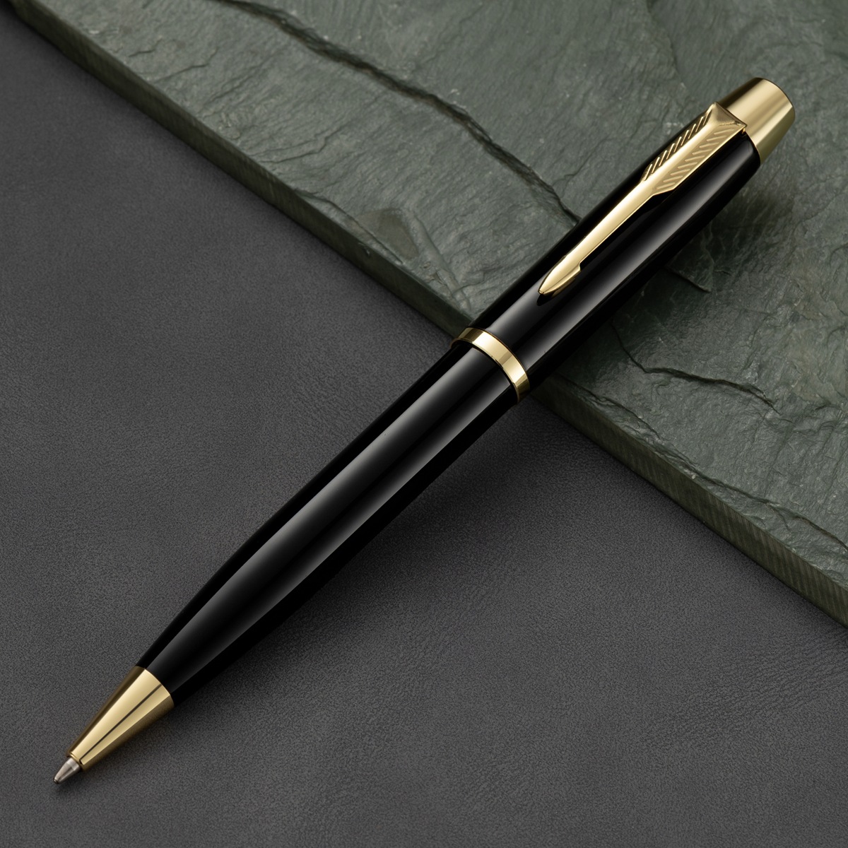 Bullet type 1.0 - black gold clip