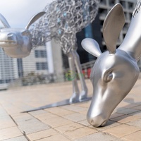 Personnalisé Moderne Extérieur Taille Réelle Jardin Rcofriendly Abstrait Animal En Acier Inoxydable Métal Artisanat Fil Cerf Sculpture Avec Lumière