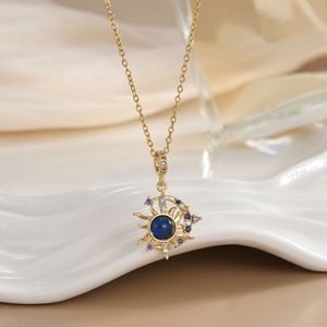 Collier vintage pour femme en cuivre plaqué or véritable avec pendentif soleil, lune et étoile, micro-incrustation de zircon, style luxe léger - Product Image 3