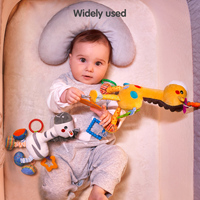 Tumama Kids Ensemble de 2 hochets suspendus doux pour bébé, motif girafe et zèbre, en peluche, pour berceau, siège auto et poussette, avec anneau de dentition