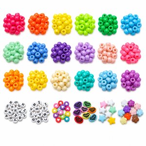 Kit de perles DIY 24 compartiments, perles ton sur ton arc-en-ciel avec lettres de l'alphabet, étoiles et fleurs pour la fabrication de bracelets et de bijoux - Product Image 2