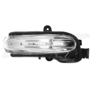 Feu de position latéral de portière de voiture, clignotant de rétroviseur, indicateur de direction, lampe latérale pour Mercedes-Benz W203 4 portes 2004-2007 - Product Image 4