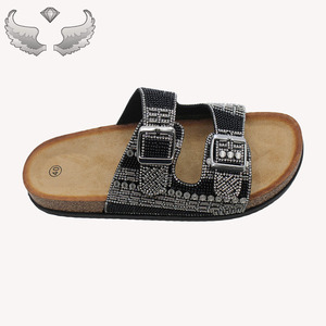 Sandalias de Playa Ventiladas de Verano con Pedrería para Mujer, Pantuflas Cómodas y Duraderas, Sandalias Ligeras, MOQ Bajo para Prueba - Product Image 5