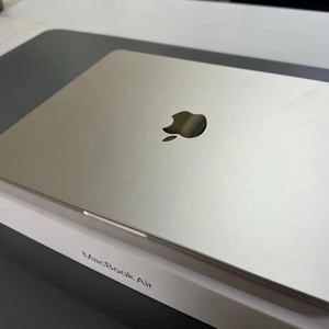 MacBook Air 13 รุ่นใหม่ Apple M3 16GB 512GB 13.6 นิ้ว สำหรับระบบปฏิบัติการ Sonoma กราฟิก 8 คอร์ ระบบสแกนลายนิ้วมือ คีย์บอร์ดเรืองแสง - Product Image 4