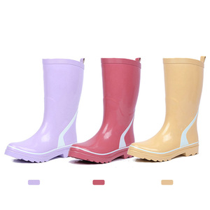 Nouveauté <span class=keywords><strong>Bottes</strong></span> <span class=keywords><strong>de</strong></span> <span class=keywords><strong>pluie</strong></span> Wellington à <span class=keywords><strong>talon</strong></span> <span class=keywords><strong>haut</strong></span> <span class=keywords><strong>de</strong></span> style britannique pour femmes Caoutchouc brillant Mi-mollet Imperméable Été/Hiver Séchage rapide - Product Image 6