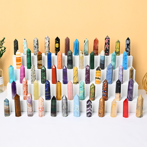 Offre Spéciale : Pierres Naturelles et Cristaux de Guérison, Tour de Cristal Polie à la Main en Divers Matériaux - Product Image 1