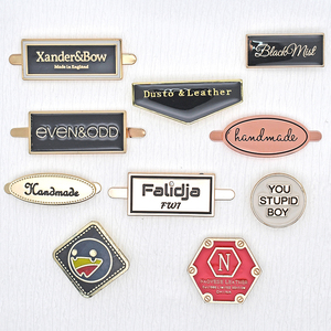 Etiqueta Metálica Personalizada Tanai con Letras para Bolsos, Placa Metálica con Nombre y Logo en Níquel Dorado para Bolsos, Carteras y Monederos - Product Image 4