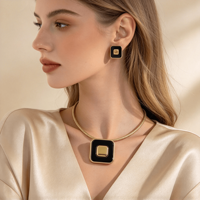 Ensemble de bijoux de luxe pour femmes, collier en métal incrusté de coquillages géométriques élégants