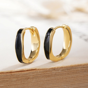 Orecchini Minimalisti in Smalto per Donne, Gioielli Chic per Ufficio e Uso Quotidiano - Product Image 5
