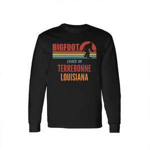 Camiseta de Manga Larga con Diseño de la Visión de Bigfoot en Terrebonne Parish, Louisiana, Producto Promocional Premium - Product Image 2