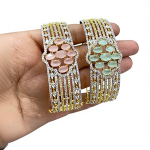 Magnifique bracelet ouvrable en zircon de qualité supérieure plaqué argent pour mariage et fiançailles, collection pour occasions spéciales, pour femmes - Product Image 2