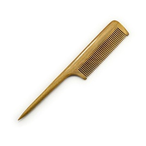 Peigne à cheveux en bois de qualité supérieure, fait main, naturel, à dents larges, pour cheveux bouclés et épais, disponible au meilleur prix du marché - Product Image 3