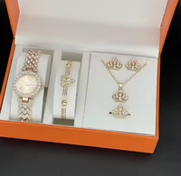 Nouveau en 2024 montre à quartz pour femme couronne cadran arabe complet diamant montre ensemble de bijoux montre connectée montre intelligente
