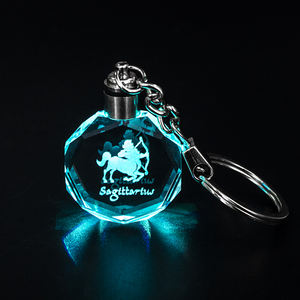 Vente en gros 12 <span class=keywords><strong>zodiaque</strong></span> sagittaire cristal porte-clés lumière LED cristal de guérison porte-clés pour cadeau de nouvel an ou cadeau d'anniversaire - Product Image 2
