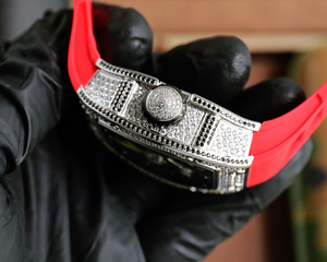 Reloj de Lujo para Hombre con Logotipo Personalizado, Diseño de Bambú Panda en Forma de Barril, Resistente al Agua, Correa de Goma Luminosa, Esfera con Indicadores - Product Image 3