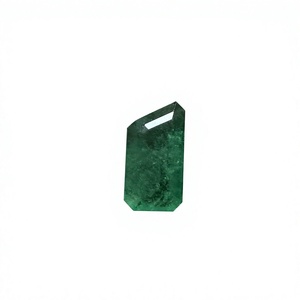 Esmeralda Sintética M/S Emerelle, Corte Fantasía, Verde Intenso, 4.65 Quilates, Gema Suelta con Juego de Color para Joyería Fina y Personalizada de Lujo - Product Image 1