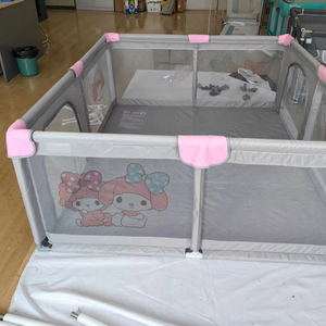Vente directe usine : Parc de jeu intérieur pour bébés et enfants, barrières de sécurité pour ramper et marcher, respectueux de l'environnement, personnalisable - Product Image 1