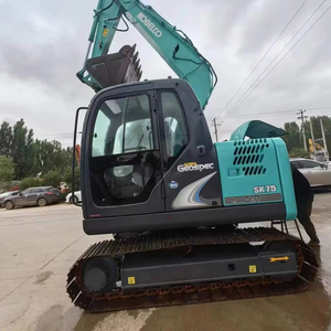Mini-excavatrice Kobelco SK75 7 tonnes d'occasion de haute qualité |   Excavatrice sur chenilles hydraulique d'occasion importée du Japon - Product Image 1