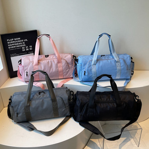 Sac de voyage léger personnalisé avec compartiment à chaussures et poche étanche, sac à fermeture éclair en Oxford tendance - Product Image 1