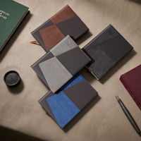 Carnet Calendrier A5 Moderne 2027 avec Emplacement Stylo Intégré, en Cuir PU Texturé Multicolore – Idéal pour le Bureau, l'Écriture, Cadeau d'Affaires