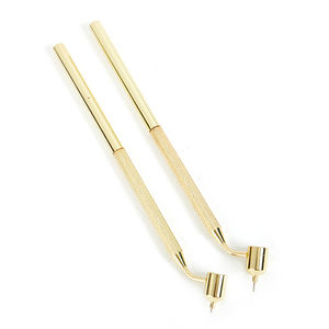 Rotulador de líquido de precisión de 0.5mm/0.7mm para retoques y correcciones en escalas inclinadas - Product Image 1