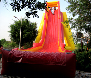 สไลเดอร์น้ำเป่าลมขนาดใหญ่ 50 เมตร ทำจาก PVC สำหรับเด็ก สนุกสนานเล่นน้ำกลางแจ้งในช่วงฤดูร้อน เหมาะสำหรับใช้ในห้างสรรพสินค้า ร้านค้า และรีสอร์ท - Product Image 1