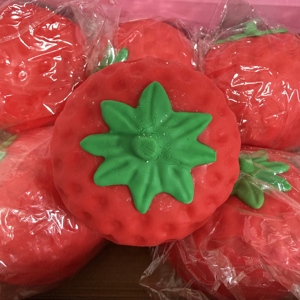 Jouet anti-stress géant créatif en forme de fraise, balle anti-frustration extra large en forme de fruit, jouet en caoutchouc souple pour enfants, fabricant - Product Image 4