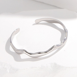 Stainless Steel <strong>Hawaiian</strong> Jewelry Non Tarnish Waterproof Irregular <strong>Bracelet</strong> 18k Gold Plated Layering Twirl Wave Cuff <strong>Bangle</strong>