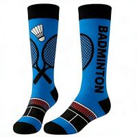 Chaussettes de basketball athlétiques pour hommes en coton ODM, mode décontractée, montantes, à motif géométrique jacquard, anti-frottement, respirantes et antidérapantes
