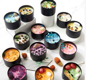 Bougie en cire de soja parfumée botanique saine de 8 oz, design de fleurs séchées en cristal, boîte en étain pour Diwali, fête des pères - Longue durée de combustion, fabrication artisanale - Product Image 4