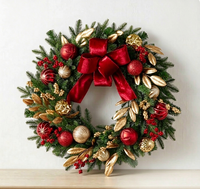 Guirlande de Noël pré-éclairée avec nœud en velours rouge, ornements variés, guirlande de Noël pour la décoration murale et de porte