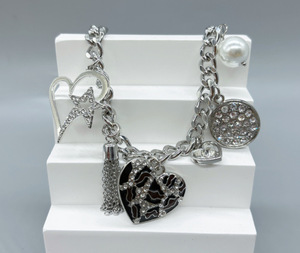 Collar de Moda con Cristales y Baño de Oro de 18K, Diseño de Marca Famosa <span class=keywords><strong>Guess</strong></span>, para Mujer - Product Image 2