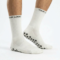 Chaussettes de sport personnalisées à faible MOQ avec logo, chaussettes athlétiques douces de créateur, chaussettes de football antidérapantes personnalisées pour le volleyball et le tennis