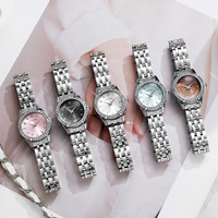 Jam Tangan Kuarsa Wanita Jam Tangan Wanita Modis Bertatahkan Berlian Jam Tangan Wanita Bergaya Segar Dial Kecil Hadiah untuk Anak Perempuan Biru Es