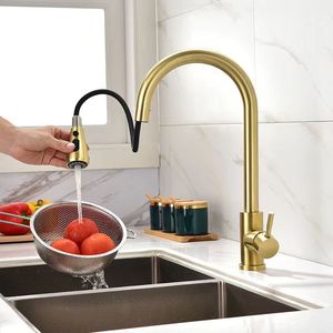 Смеситель кухонный из нержавеющей стали с латунным распылителем - Product Image 5