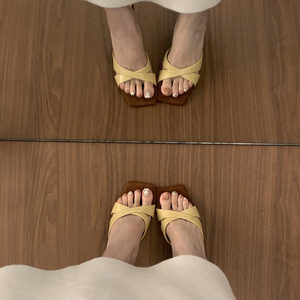 Sandales de mode haut de gamme pour femmes, à bout carré ouvert, à bride unique, à talons hauts, pour l'été et l'extérieur - Product Image 2