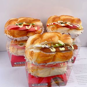 Jouet à presser en forme de croissant et de hot-dog à récupération lente, jouet anti-stress réaliste et mignon en forme de nourriture - Product Image 1