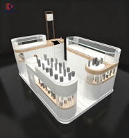 Kiosque de centre commercial incurvé effet marbre pour cosmétiques et parfums, avec poste de travail avec évier, cloison à lattes et enseigne de marque personnalisée pour la vente de produits de beauté