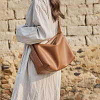 Personnalisé Cuir Véritable Sacs OEM Épaule Femme Vintage Grande Capacité Hobo Tote Usine Fait main Petit MOQ