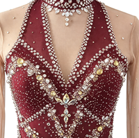 Robe de patinage artistique bordeaux à col halter et décolleté en V, ornée de strass faits à la main, dos ouvert, pour adultes et enfants