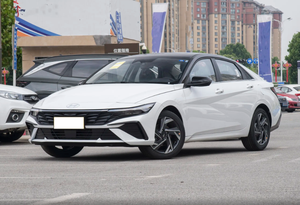 HYUNDAI <span class=keywords><strong>2023</strong></span> Elantra 1.5L CVT GLS Édition Elite Berline Compacte Essence 115 ch R17 Véhicule Conduite à Gauche LHD Traction Avant Intérieur Sombre - Product Image 3