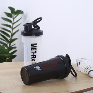 700MLジムフィットネス直接飲用シェイクボトルプロテインシェーカーカスタムロゴプラスチック製ウォーターボトル