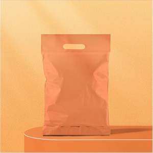 Sacs d'expédition en plastique abordables avec poignée, légers et résistants pour les colis de vêtements de commerce électronique - Product Image 3