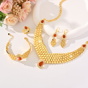 Bán buôn thiết kế mới Dubai phong cách phổ biến, tính khí sang trọng loại 18K mạ vàng Bộ đồ trang sức, phụ kiện cho phụ nữ tiệc chiêu đãi - Product Image 6