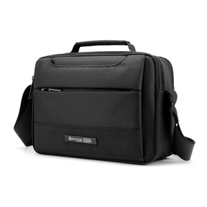 Sac Messager Homme Personnalisé en Tissu Oxford Imperméable, Petit Sac Bandoulière Croisé Tendance – Vente en Gros - Product Image 4