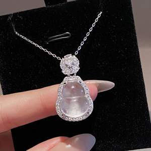 Boucles d'oreilles longues rétro cool en argent sterling S925, élégantes et raffinées, avec pendentifs en forme de goutte d'eau, perles et cristaux - Product Image 1