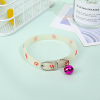 Collier Lumineux en Silicone pour Chien et Chat, Motif Patte, Fluorescent, Boucle Réglable, Clochette, Sécurité Nocturne, Étanche, Anti-Perte, Doux et Adorable pour Petits Animaux