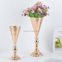 Vase Trompette de Luxe en Métal Doré Martelé avec Base Sculptée, Support à Fleurs en Cristal, Centres de Table de Mariage, Vases Décoratifs pour Fêtes
