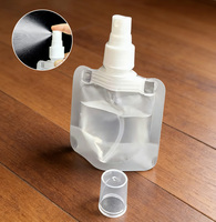 Pochette en plastique transparente personnalisée de 30 ml, 50 ml, 100 ml avec pulvérisateur à pression, pochettes debout recyclables, pochette à bec verseur liquide OEM